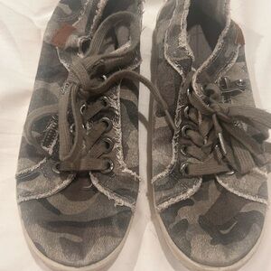 Blowfish Camouflage Sneakers